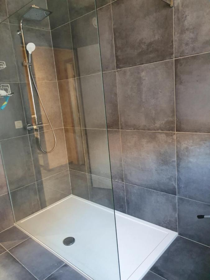 Ferienwohnung Vue Sur Meuse Profondeville Exterior foto